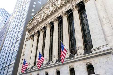 Fachada de la bolsa de valores de Nueva York